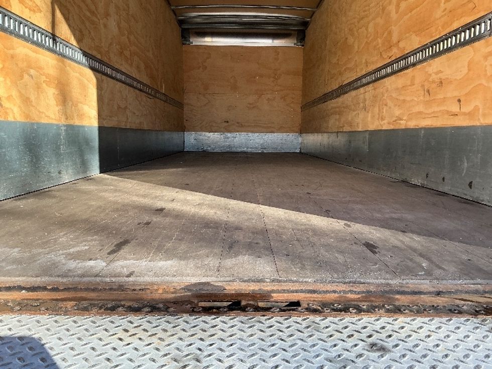 Medium Duty Box Truck-Light and Medium Duty Trucks-Hino-2019-268-Chicopee-MA-85,663\n\t\tmiles-$ 54,000 - Image 10