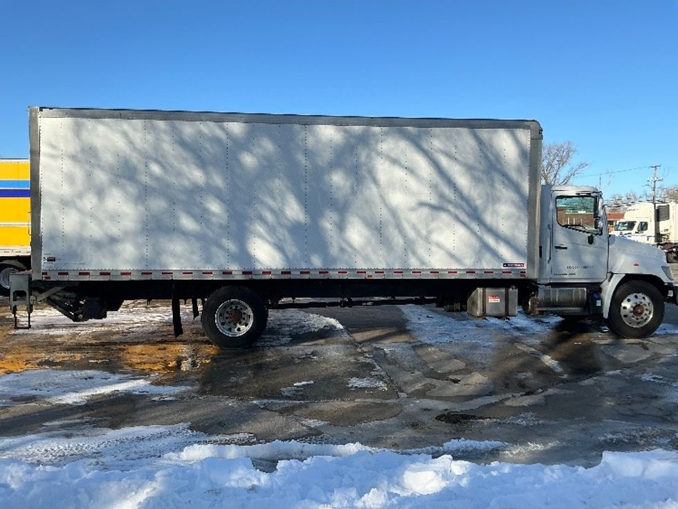 Medium Duty Box Truck-Light and Medium Duty Trucks-Hino-2019-268-Chicopee-MA-85,663\n\t\tmiles-$ 54,000 - Image 15