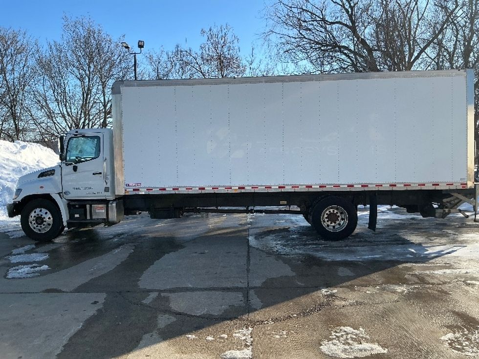 Medium Duty Box Truck-Light and Medium Duty Trucks-Hino-2019-268-Chicopee-MA-85,663\n\t\tmiles-$ 54,000 - Image 4