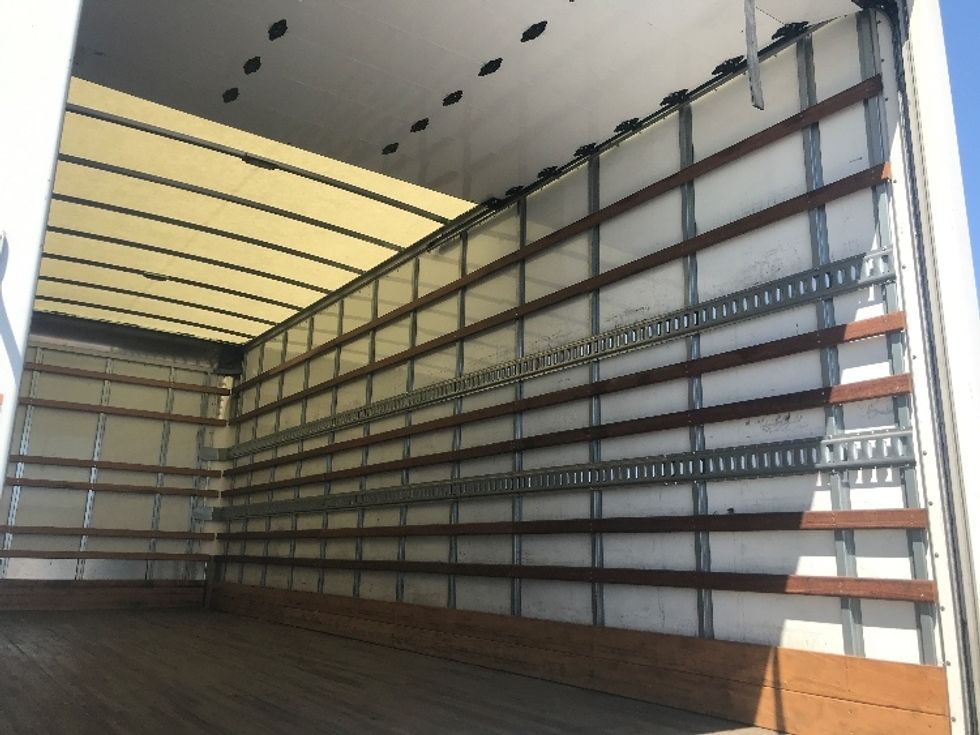 Medium Duty Box Truck-Light and Medium Duty Trucks-Hino-2019-268-City Of Industry-CA-42,393\n\t\tmiles-$ 68,000 - Image 12