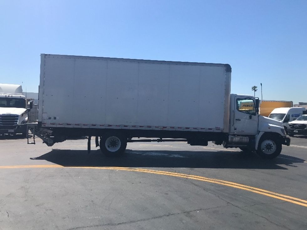 Medium Duty Box Truck-Light and Medium Duty Trucks-Hino-2019-268-City Of Industry-CA-42,393\n\t\tmiles-$ 68,000 - Image 15