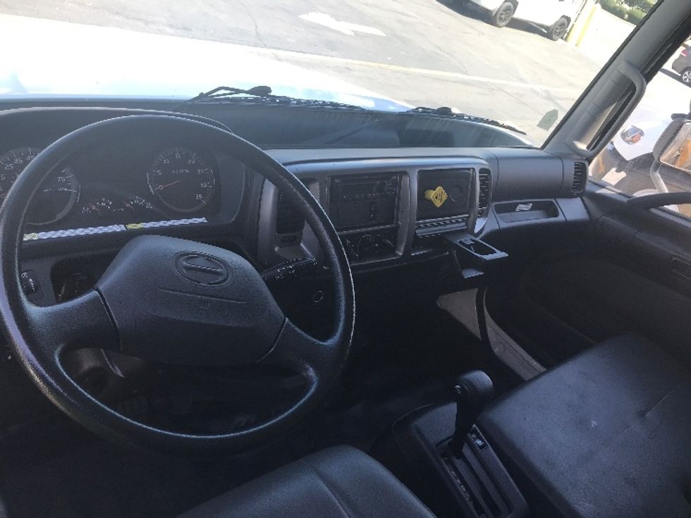 Medium Duty Box Truck-Light and Medium Duty Trucks-Hino-2019-268-City Of Industry-CA-42,393\n\t\tmiles-$ 68,000 - Image 17