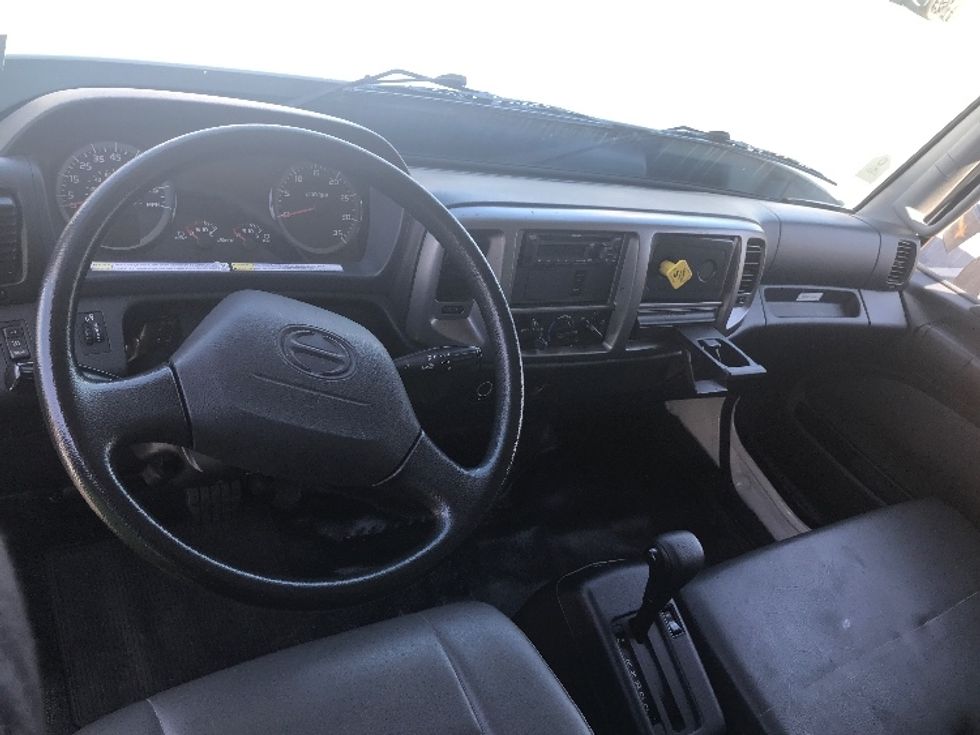 Medium Duty Box Truck-Light and Medium Duty Trucks-Hino-2019-268-City Of Industry-CA-42,393\n\t\tmiles-$ 68,000 - Image 18