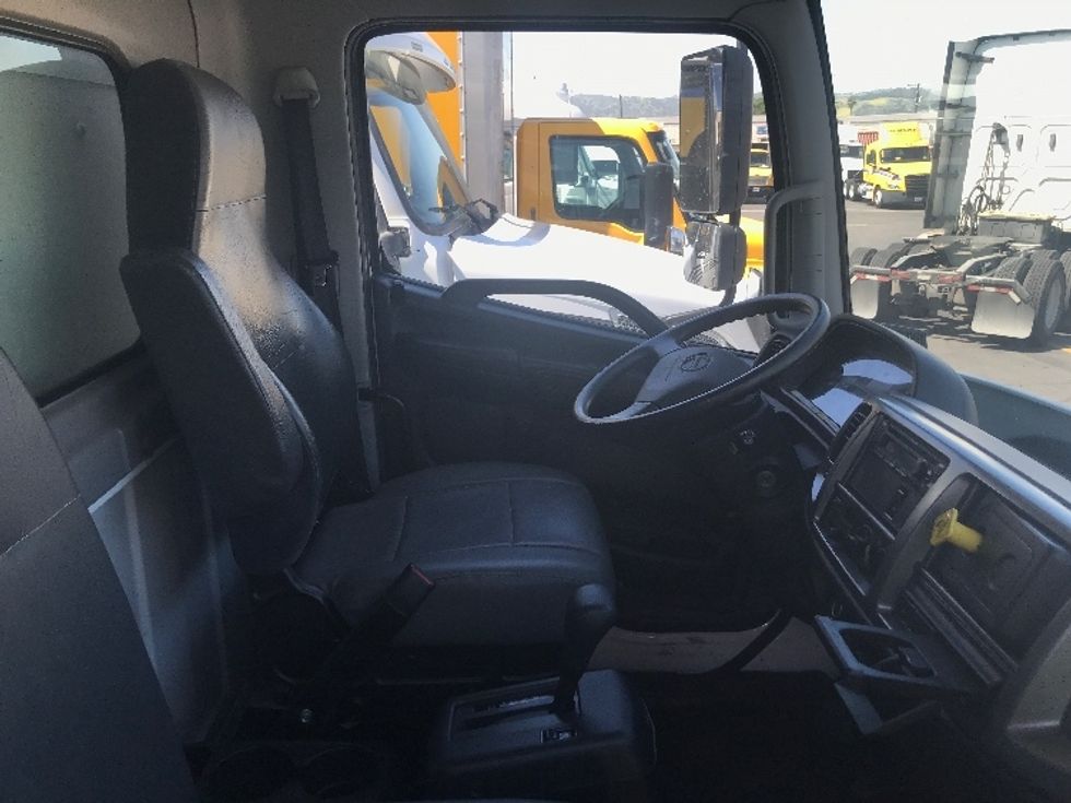 Medium Duty Box Truck-Light and Medium Duty Trucks-Hino-2019-268-City Of Industry-CA-42,393\n\t\tmiles-$ 68,000 - Image 22