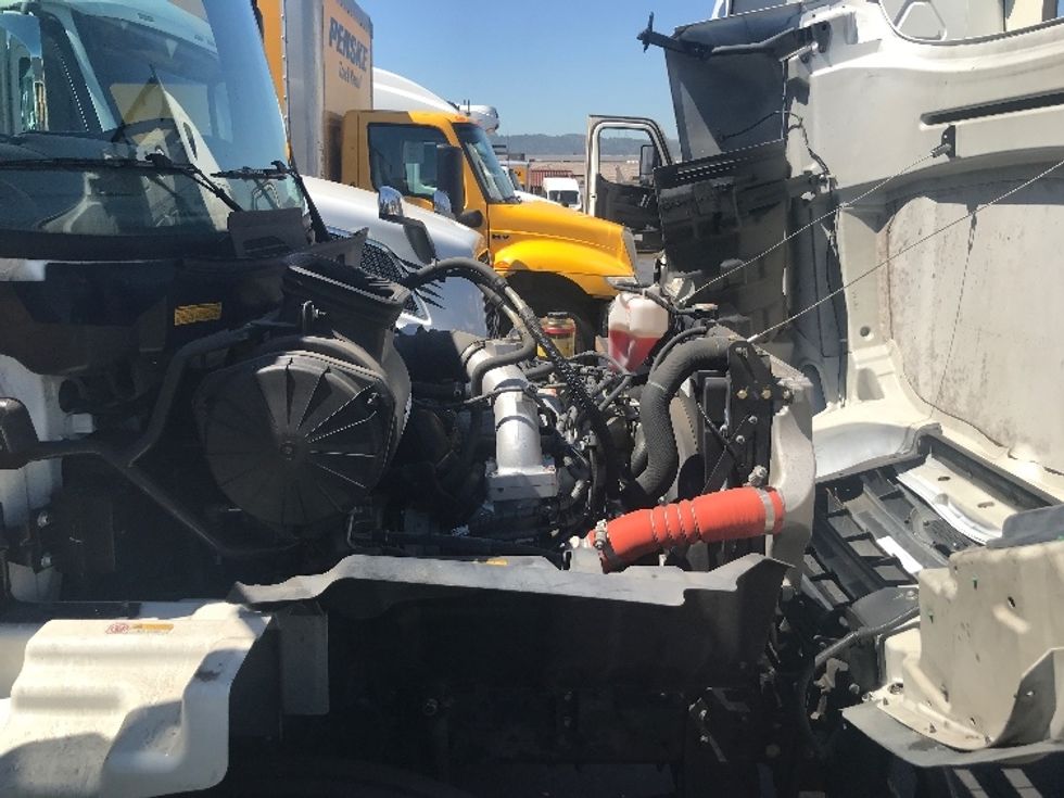 Medium Duty Box Truck-Light and Medium Duty Trucks-Hino-2019-268-City Of Industry-CA-42,393\n\t\tmiles-$ 68,000 - Image 23