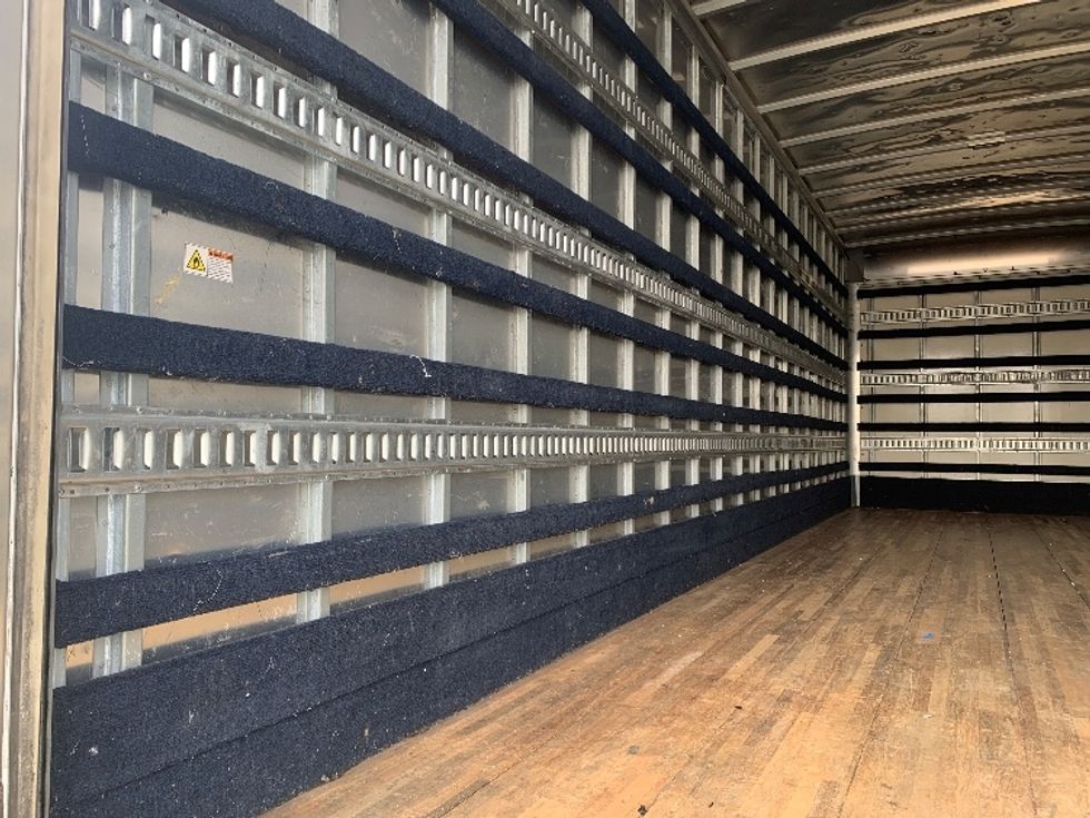 Medium Duty Box Truck-Light and Medium Duty Trucks-Hino-2019-268-Concord-NC-144,801\n\t\tmiles-$ 54,000 - Image 10