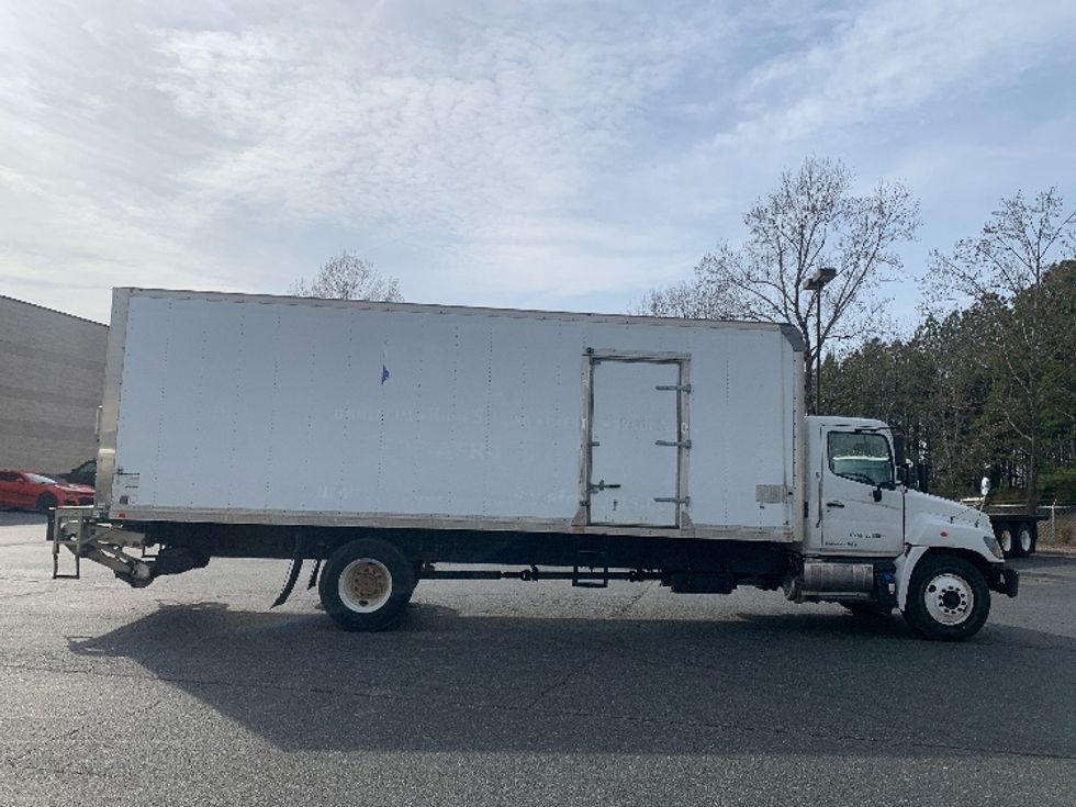 Medium Duty Box Truck-Light and Medium Duty Trucks-Hino-2019-268-Concord-NC-144,801\n\t\tmiles-$ 54,000 - Image 14