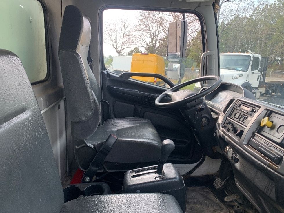 Medium Duty Box Truck-Light and Medium Duty Trucks-Hino-2019-268-Concord-NC-144,801\n\t\tmiles-$ 54,000 - Image 19