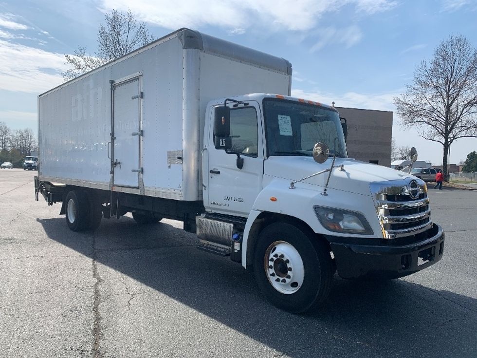 Medium Duty Box Truck-Light and Medium Duty Trucks-Hino-2019-268-Concord-NC-150,995\n\t\tmiles-$ 53,250 - Image 1