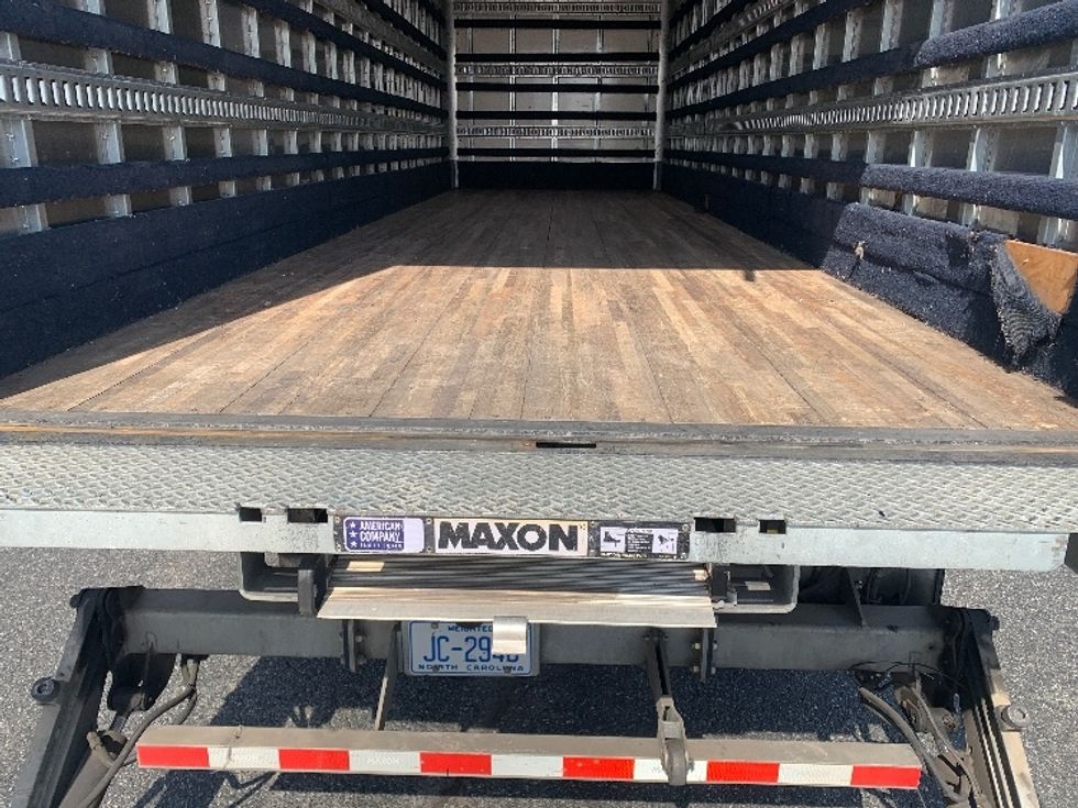 Medium Duty Box Truck-Light and Medium Duty Trucks-Hino-2019-268-Concord-NC-150,995\n\t\tmiles-$ 53,250 - Image 10