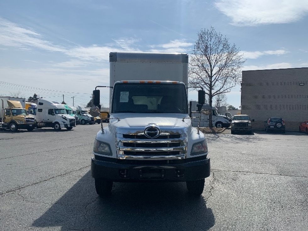 Medium Duty Box Truck-Light and Medium Duty Trucks-Hino-2019-268-Concord-NC-150,995\n\t\tmiles-$ 53,250 - Image 2