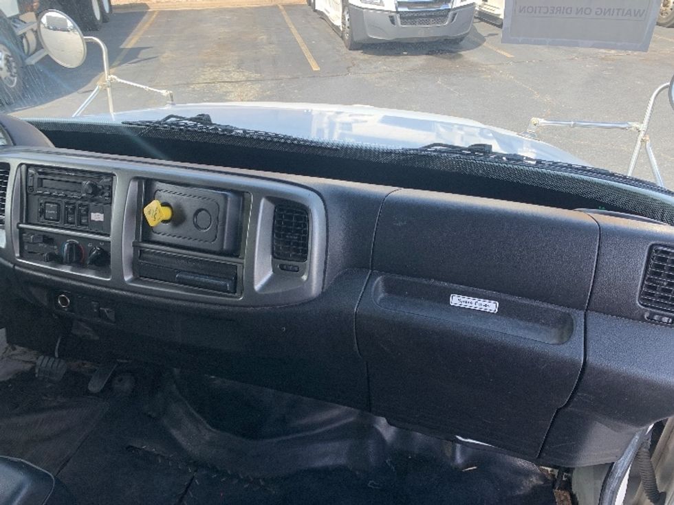 Medium Duty Box Truck-Light and Medium Duty Trucks-Hino-2019-268-Concord-NC-150,995\n\t\tmiles-$ 53,250 - Image 20