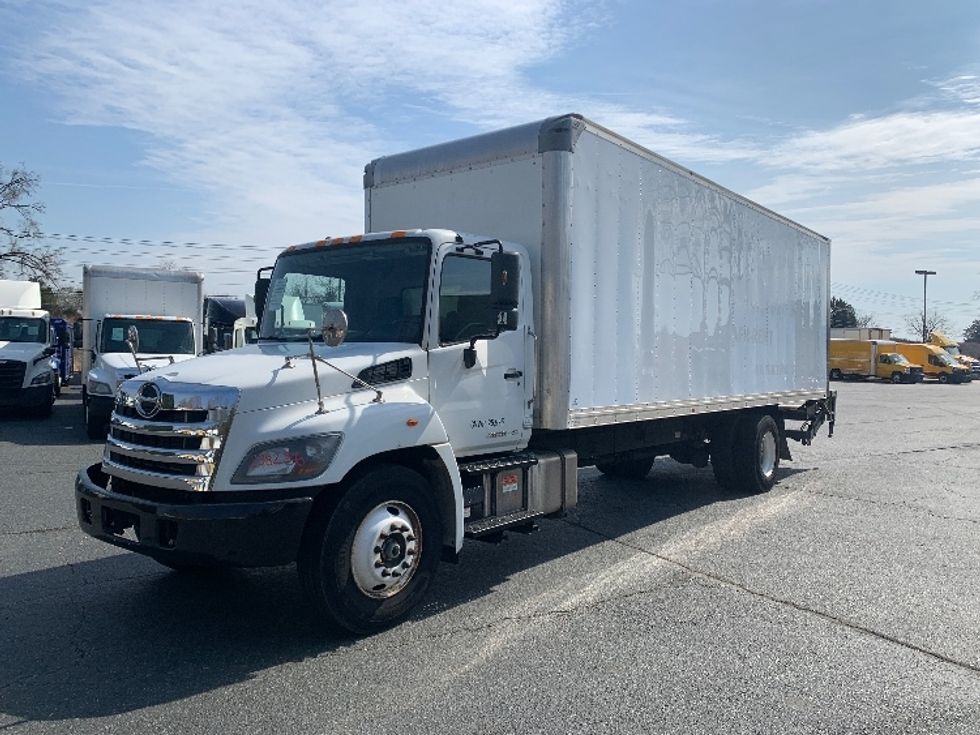 Medium Duty Box Truck-Light and Medium Duty Trucks-Hino-2019-268-Concord-NC-150,995\n\t\tmiles-$ 53,250 - Image 3