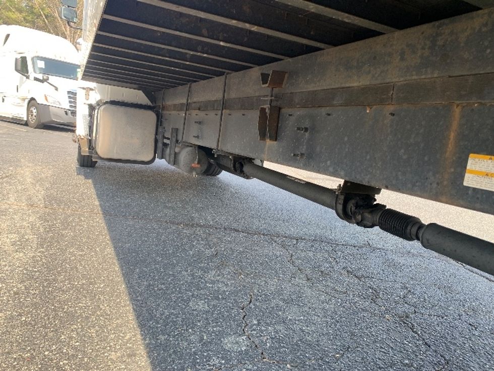 Medium Duty Box Truck-Light and Medium Duty Trucks-Hino-2019-268-Concord-NC-150,995\n\t\tmiles-$ 53,250 - Image 5