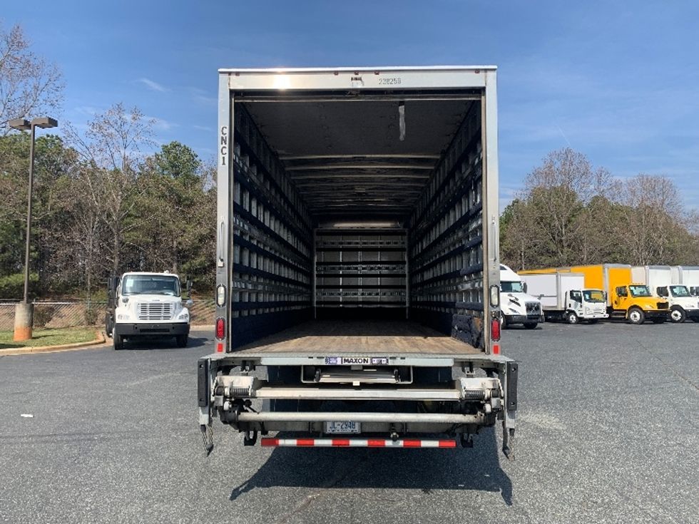 Medium Duty Box Truck-Light and Medium Duty Trucks-Hino-2019-268-Concord-NC-150,995\n\t\tmiles-$ 53,250 - Image 8