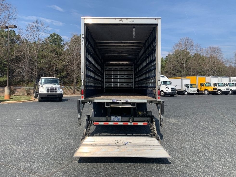 Medium Duty Box Truck-Light and Medium Duty Trucks-Hino-2019-268-Concord-NC-150,995\n\t\tmiles-$ 53,250 - Image 9