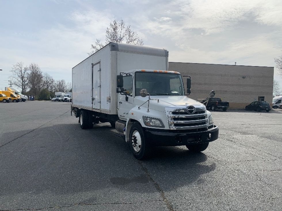 Medium Duty Box Truck-Light and Medium Duty Trucks-Hino-2019-268-Concord-NC-176,795\n\t\tmiles-$ 49,750 - Image 1