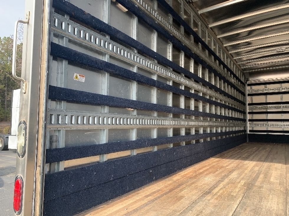 Medium Duty Box Truck-Light and Medium Duty Trucks-Hino-2019-268-Concord-NC-176,795\n\t\tmiles-$ 49,750 - Image 11