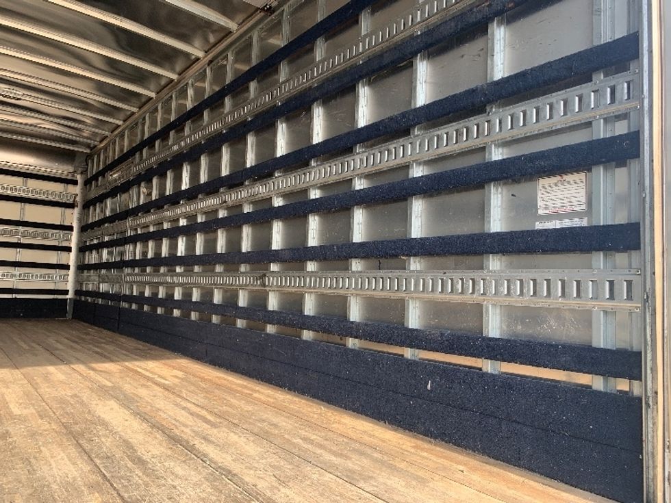 Medium Duty Box Truck-Light and Medium Duty Trucks-Hino-2019-268-Concord-NC-176,795\n\t\tmiles-$ 49,750 - Image 12