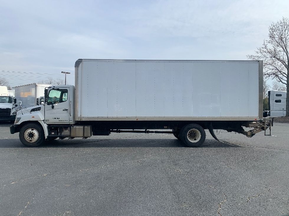 Medium Duty Box Truck-Light and Medium Duty Trucks-Hino-2019-268-Concord-NC-176,795\n\t\tmiles-$ 49,750 - Image 4