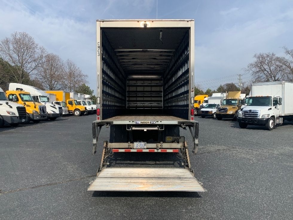 Medium Duty Box Truck-Light and Medium Duty Trucks-Hino-2019-268-Concord-NC-176,795\n\t\tmiles-$ 49,750 - Image 9