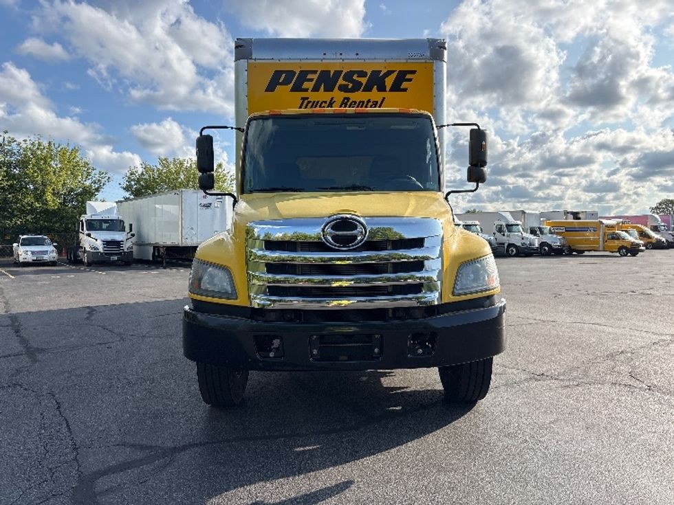 Medium Duty Box Truck-Light and Medium Duty Trucks-Hino-2019-268-Cross Lanes-WV-204,172\n\t\tmiles-$ 48,250 - Image 2