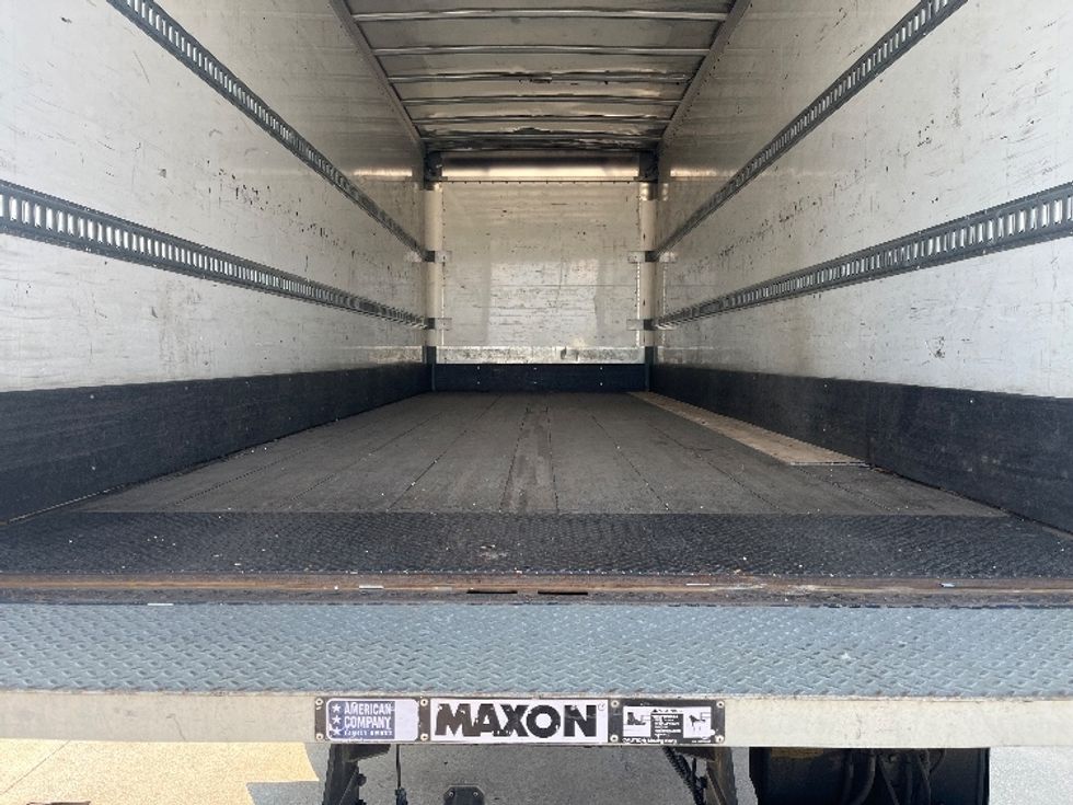 Medium Duty Box Truck-Light and Medium Duty Trucks-Hino-2019-268-Dallas-TX-175,890\n\t\tmiles-$ 51,250 - Image 10