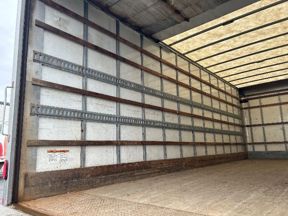 Medium Duty Box Truck-Light and Medium Duty Trucks-Hino-2019-268-Dartmouth-NS-284,960\n\t\tkm-$ 51,500 - Image 11