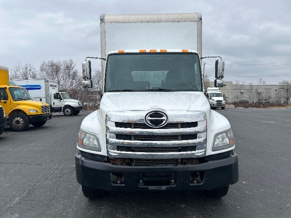Medium Duty Box Truck-Light and Medium Duty Trucks-Hino-2019-268-Dartmouth-NS-284,960\n\t\tkm-$ 51,500 - Image 2