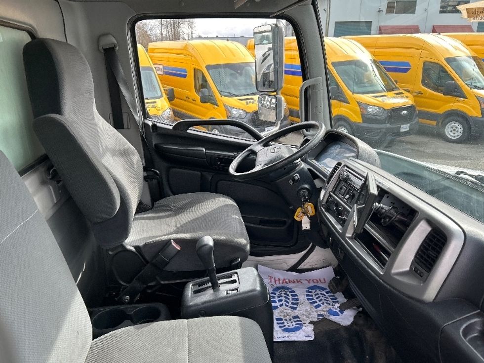 Medium Duty Box Truck-Light and Medium Duty Trucks-Hino-2019-268-Delta-BC-124,136\n\t\tkm-$ 69,000 - Image 22