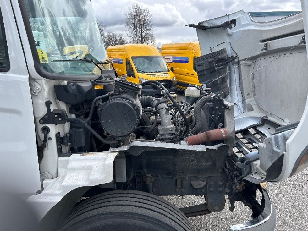 Medium Duty Box Truck-Light and Medium Duty Trucks-Hino-2019-268-Delta-BC-124,136\n\t\tkm-$ 69,000 - Image 23