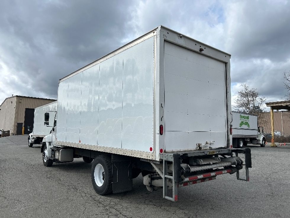 Medium Duty Box Truck-Light and Medium Duty Trucks-Hino-2019-268-Delta-BC-124,136\n\t\tkm-$ 69,000 - Image 6
