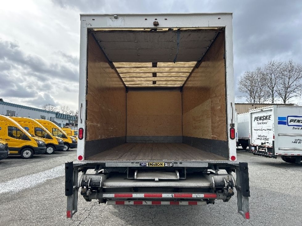 Medium Duty Box Truck-Light and Medium Duty Trucks-Hino-2019-268-Delta-BC-124,136\n\t\tkm-$ 69,000 - Image 8