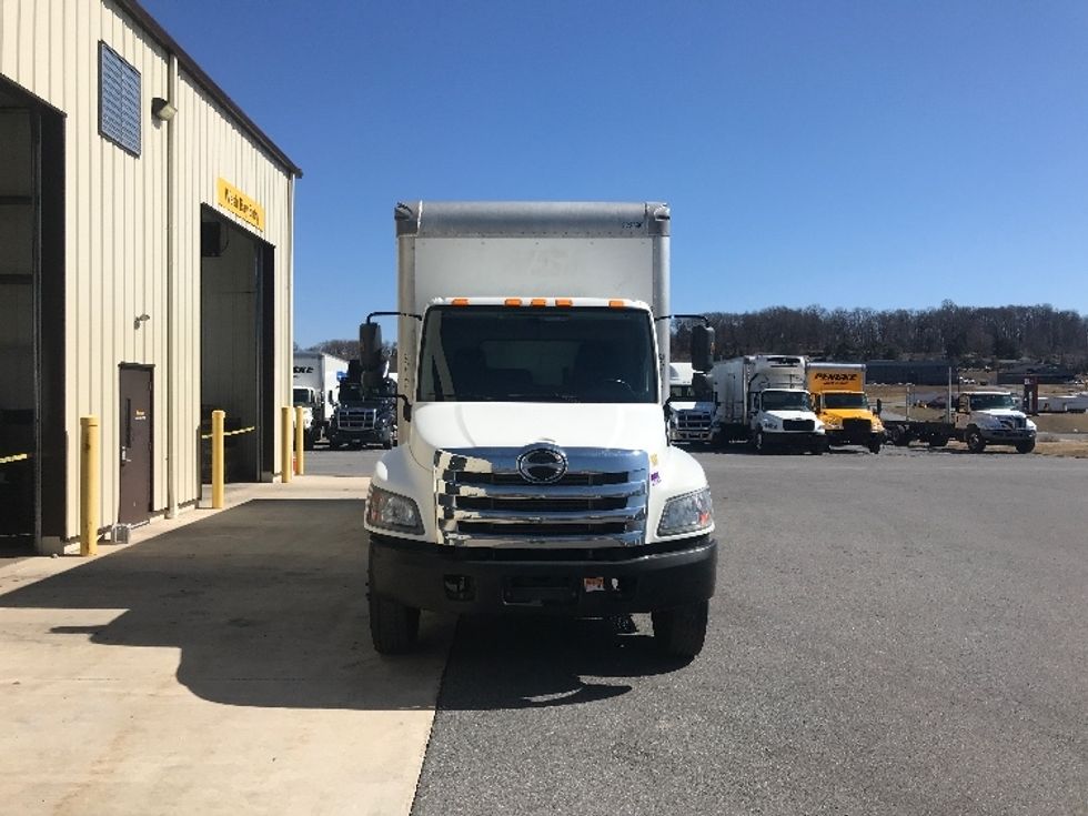 Medium Duty Box Truck-Light and Medium Duty Trucks-Hino-2019-268-Duncansville-PA-159,377\n\t\tmiles-$ 57,250 - Image 2