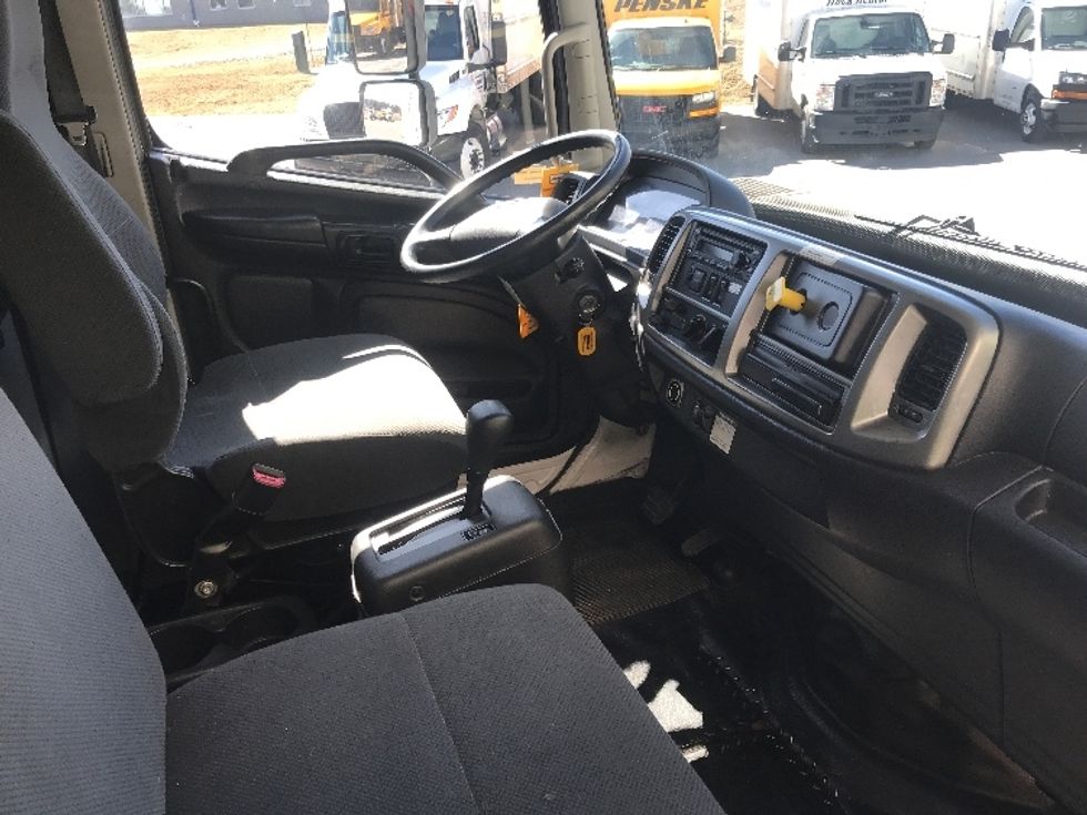 Medium Duty Box Truck-Light and Medium Duty Trucks-Hino-2019-268-Duncansville-PA-159,377\n\t\tmiles-$ 57,250 - Image 21