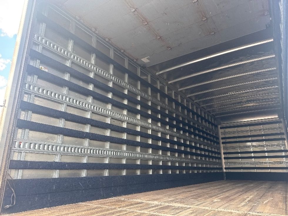 Medium Duty Box Truck-Light and Medium Duty Trucks-Hino-2019-268-East Chicago-IN-200,296\n\t\tmiles-$ 43,750 - Image 11