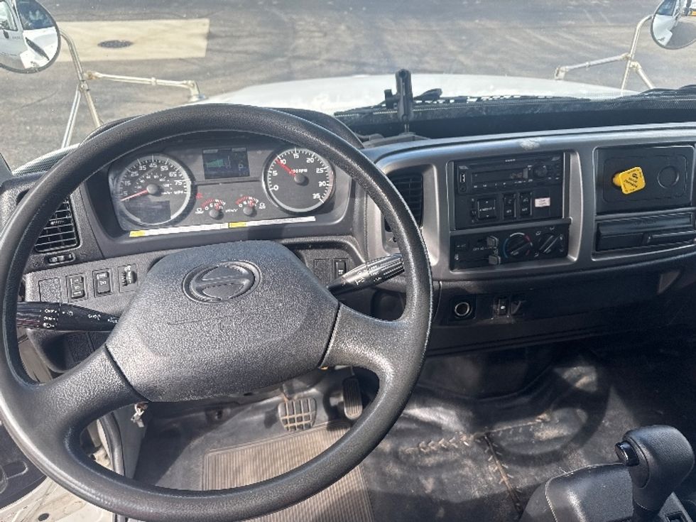 Medium Duty Box Truck-Light and Medium Duty Trucks-Hino-2019-268-East Chicago-IN-200,296\n\t\tmiles-$ 43,750 - Image 18