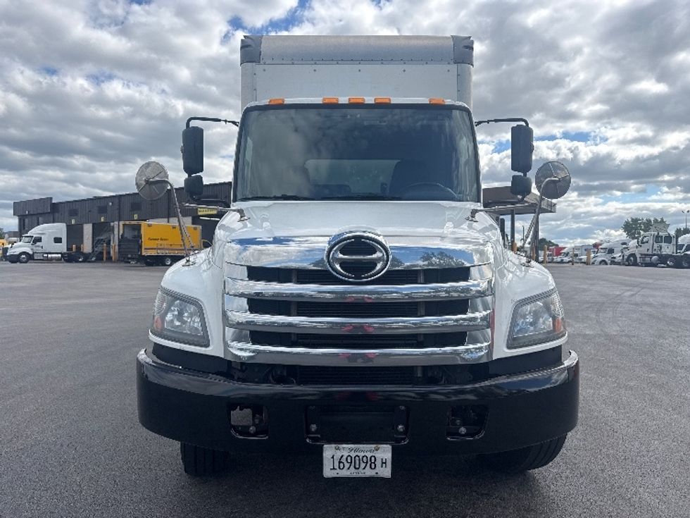 Medium Duty Box Truck-Light and Medium Duty Trucks-Hino-2019-268-East Chicago-IN-200,296\n\t\tmiles-$ 43,750 - Image 2