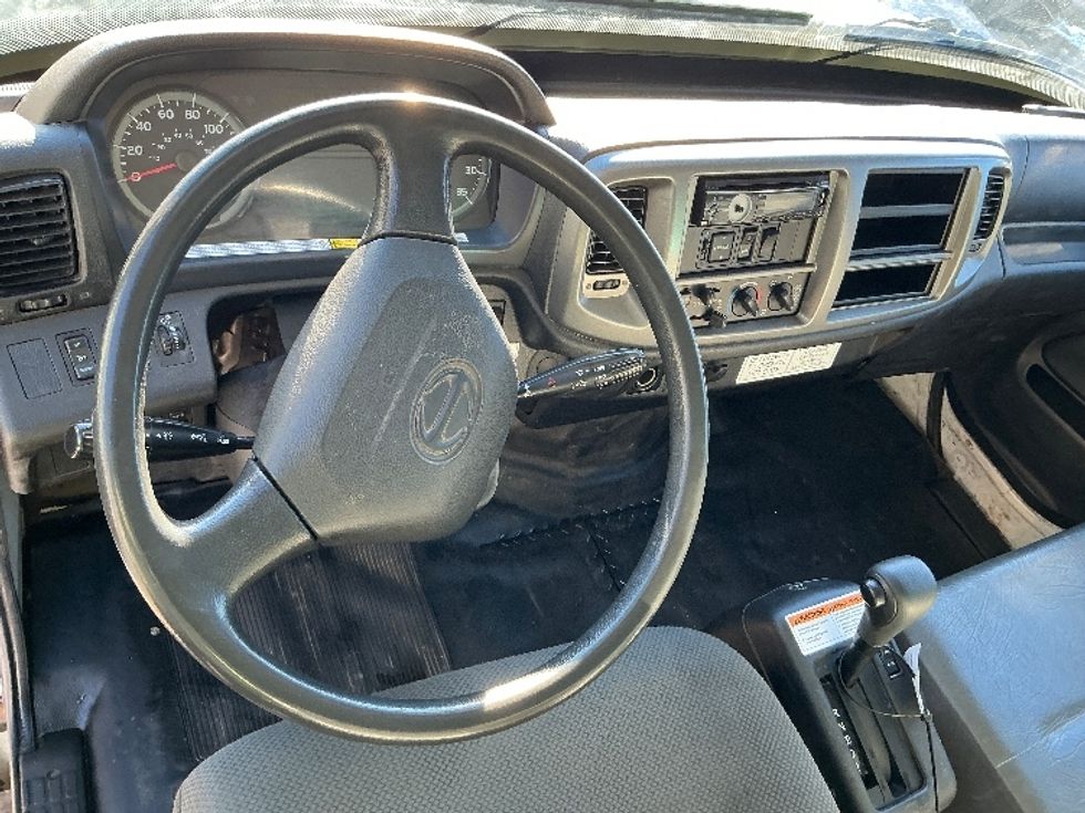 Medium Duty Box Truck-Light and Medium Duty Trucks-Hino-2019-268-Edmonton-AB-295,569\n\t\tkm-$ 66,750 - Image 16