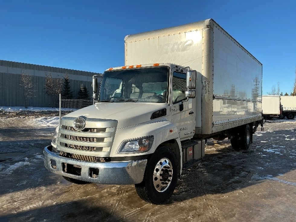 Medium Duty Box Truck-Light and Medium Duty Trucks-Hino-2019-268-Edmonton-AB-295,569\n\t\tkm-$ 66,750 - Image 3