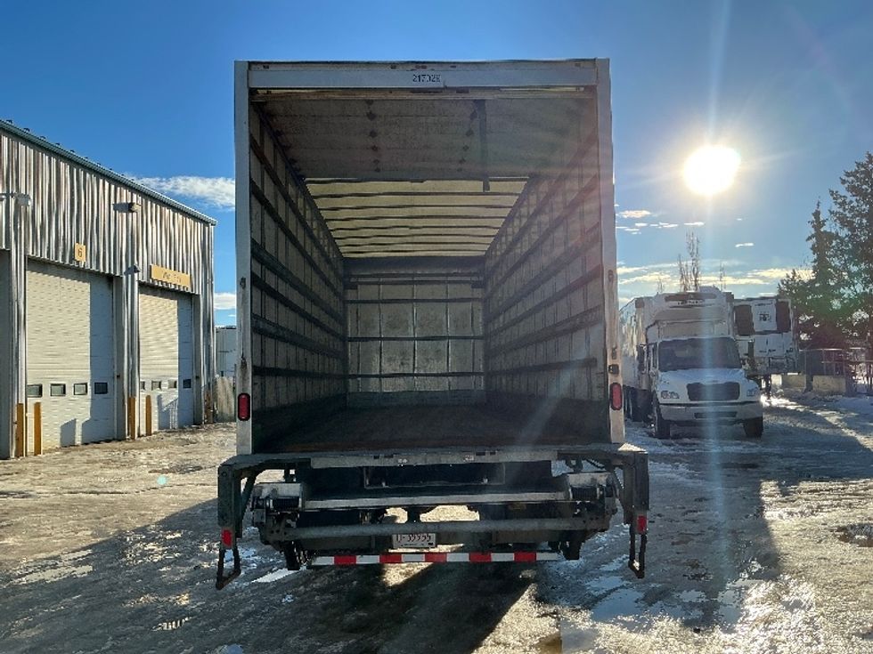 Medium Duty Box Truck-Light and Medium Duty Trucks-Hino-2019-268-Edmonton-AB-295,569\n\t\tkm-$ 66,750 - Image 9