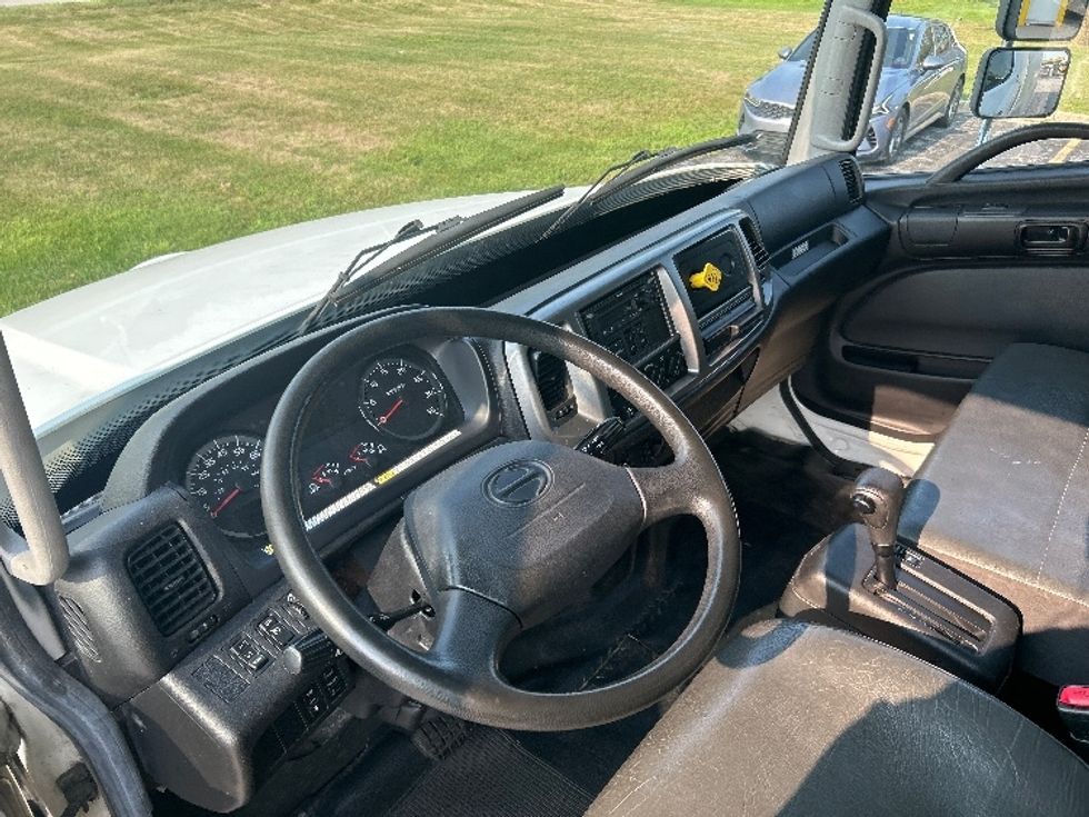 Medium Duty Box Truck-Light and Medium Duty Trucks-Hino-2019-268-Elkhart-IN-204,386\n\t\tmiles-$ 46,500 - Image 17