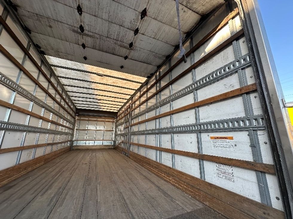 Medium Duty Box Truck-Light and Medium Duty Trucks-Hino-2019-268-Elmsford-NY-139,668\n\t\tmiles-$ 55,250 - Image 12