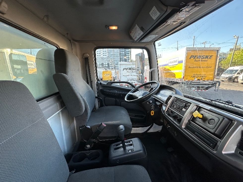 Medium Duty Box Truck-Light and Medium Duty Trucks-Hino-2019-268-Elmsford-NY-139,668\n\t\tmiles-$ 55,250 - Image 22
