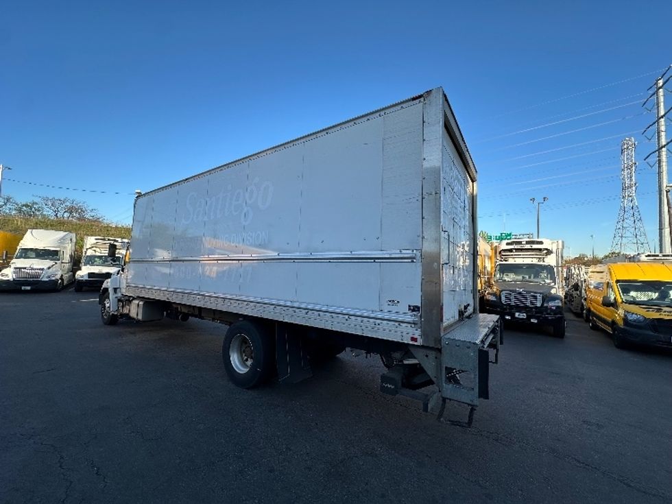 Medium Duty Box Truck-Light and Medium Duty Trucks-Hino-2019-268-Elmsford-NY-139,668\n\t\tmiles-$ 55,250 - Image 6
