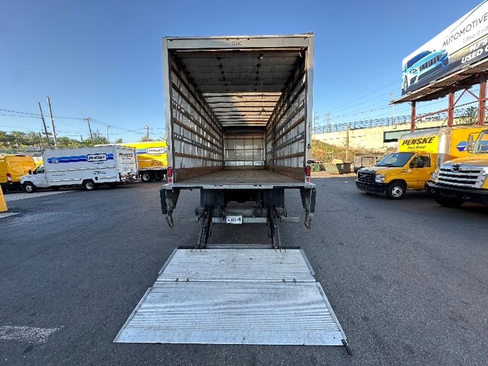 Medium Duty Box Truck-Light and Medium Duty Trucks-Hino-2019-268-Elmsford-NY-139,668\n\t\tmiles-$ 55,250 - Image 8