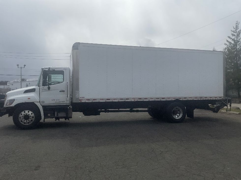 Medium Duty Box Truck-Light and Medium Duty Trucks-Hino-2019-268-Elmsford-NY-55,788\n\t\tmiles-$ 60,750 - Image 4