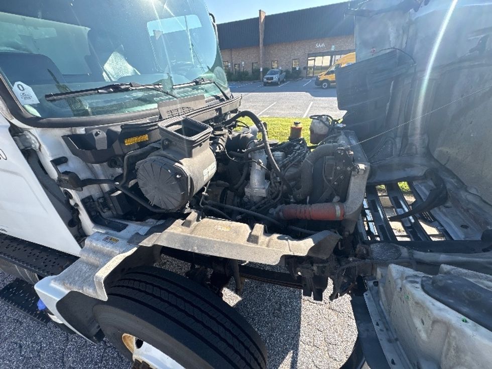 Medium Duty Box Truck-Light and Medium Duty Trucks-Hino-2019-268-Essex-MD-190,172\n\t\tmiles-$ 43,500 - Image 23