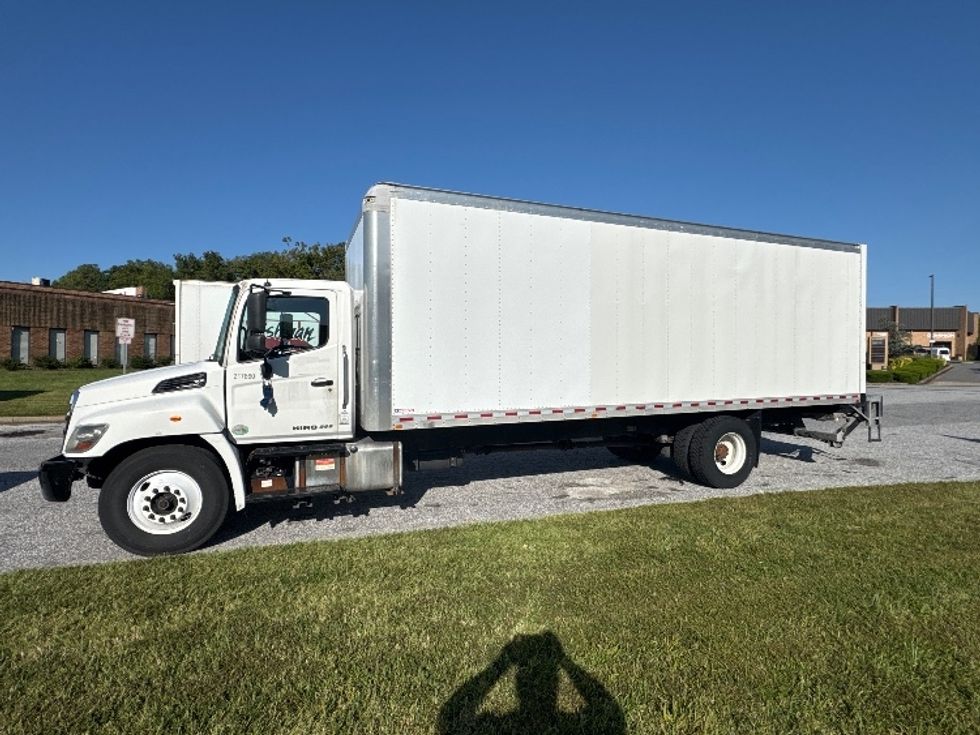 Medium Duty Box Truck-Light and Medium Duty Trucks-Hino-2019-268-Essex-MD-190,172\n\t\tmiles-$ 43,500 - Image 4
