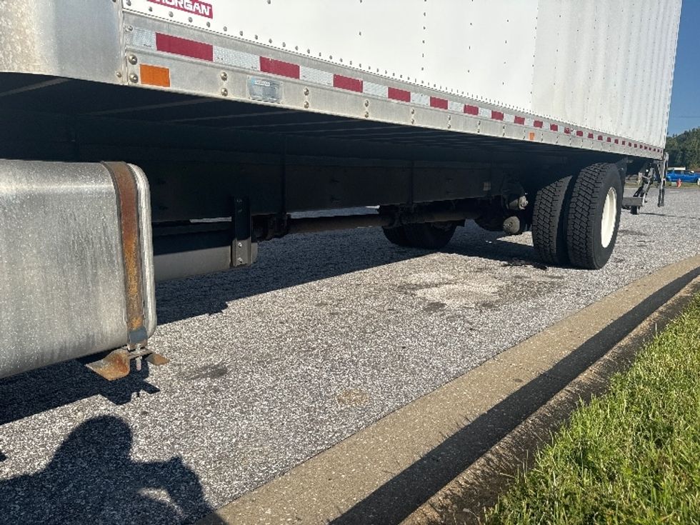 Medium Duty Box Truck-Light and Medium Duty Trucks-Hino-2019-268-Essex-MD-190,172\n\t\tmiles-$ 43,500 - Image 5
